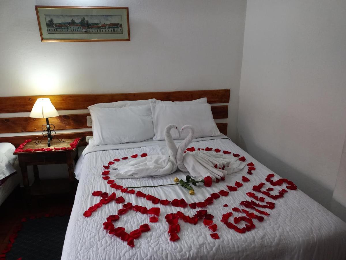 Bed and Breakfast Hospederia La Roca Plaza Principal Boyacá Esterno foto